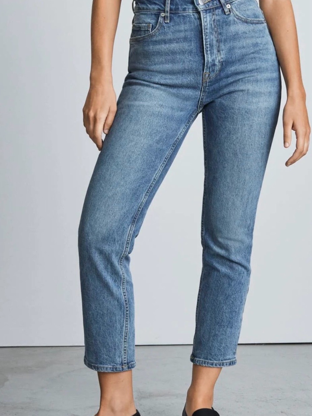 Everlane High-Rise Straight Crop Jeans in Medium Blue